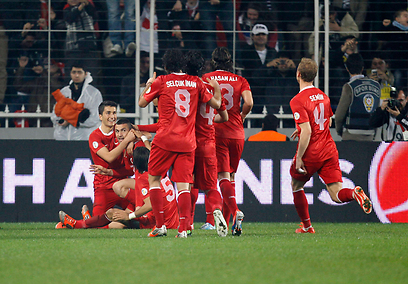 נבחרת טורקיה. משחק גורלי מול הולנד (צילום: רויטרס) (צילום: רויטרס)