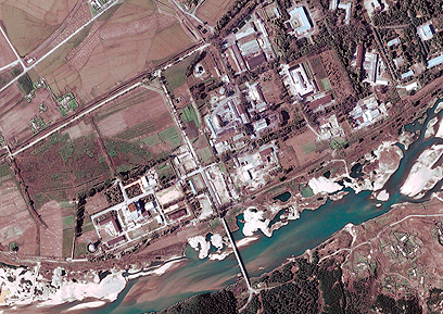 הכור ביונגביון. פיונגיאנג הודיעה כי פעילותו תחודש (צילום: EPA, DIGITAL GLOBE) (צילום: EPA, DIGITAL GLOBE)