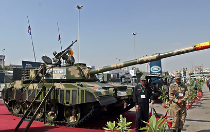 האמנה תגביל סחר בטנקים. טנק פקיסטני (צילום: EPA) (צילום: EPA)
