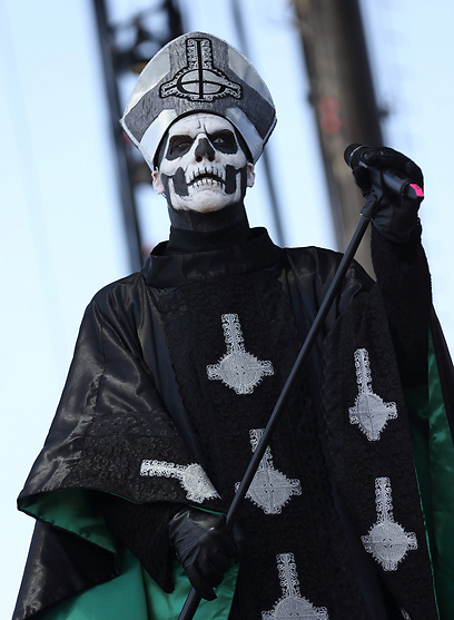 מפחיד? הלהקה השבדית "Ghost BC" מביאה את המטאל לקואצ'לה (צילום: EPA) (צילום: EPA)