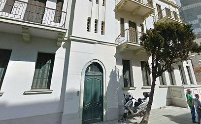 רחוב יבנה בתל-אביב. העירייה מקבלת בברכה הסבת בניינים למלונות (צילום: Street View on Google Maps) (צילום: Street View on Google Maps)
