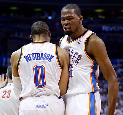 דוראנט. "כולנו ב-NBA אחים". האמנם? (צילום: AP) (צילום: AP)
