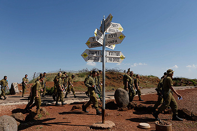 חיילי צה"ל ברמת הגולן שומרים על דריכות גבוהה  (צילום: רויטרס) (צילום: רויטרס)