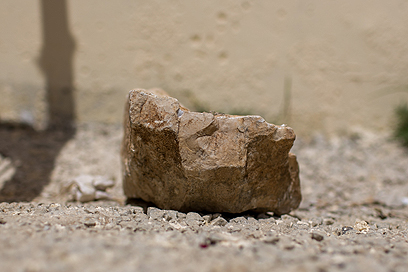 "אין לנו הגנה מיידויי האבנים" (צילום: אוהד צויגנברג) (צילום: אוהד צויגנברג)