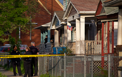 בבית בקליבלנד שבו הוחזקו שלוש הנשים נמצאו ילדים נוספים (צילום: AP) (צילום: AP)