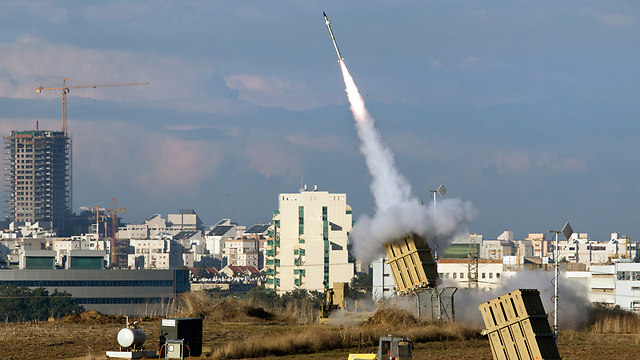Iron Dome intercepts rocket during Operation Pillar of Defense in 2012 (Photo: EPA)