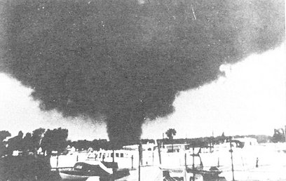 הניסויים הגרעיניים גרמו לסופה? "טורנדו פלינט", מישיגן, 1953 ()