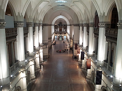 אתם חייבים להיכנס לראות את הבניין. חלל המוזיאון הנורדי  (צילום: זיו ריינשטיין) (צילום: זיו ריינשטיין)