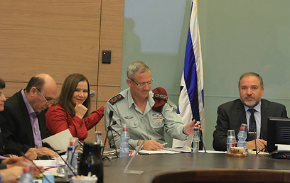 ליברמן, גנץ, יחימוביץ' ומופז, הבוקר (צילום: גיל יוחנן )