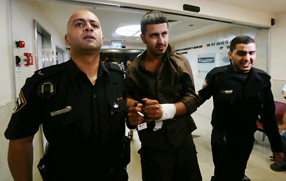 אוחנה מובא להארכת מעצרו בבית משפט השלום בקריות (צילום: חגי אהרון) (צילום: חגי אהרון)