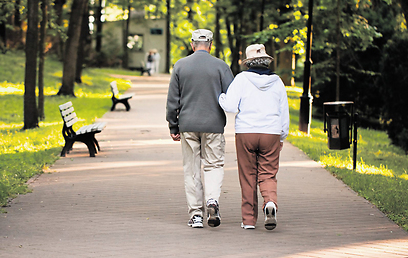 אחוז הקשישים והמבוגרים יעלה באופן ניכר (אילוסטרציה) (צילום: Shutterstock) (צילום: Shutterstock)