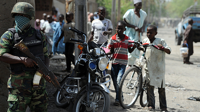 צבא ניגריה פועל במדינת בורנו במסגרת מבצע למיגור הטרור (צילום :AFP) (צילום :AFP)