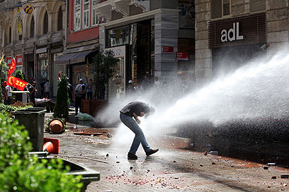 סוף שבוע סוער באיסטנבול (צילום: AFP) (צילום: AFP)