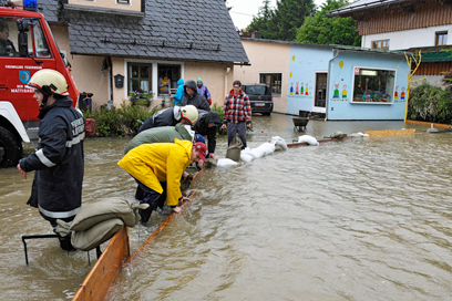 שיטפונות בברנאו שבאוסטריה (צילום: EPA) (צילום: EPA)