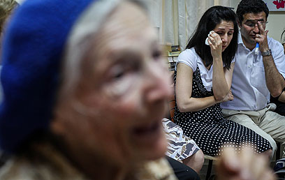 סיפורי הניצולים ודמעות האיראנים (צילום: אבישג שאר-ישוב) (צילום: אבישג שאר-ישוב)
