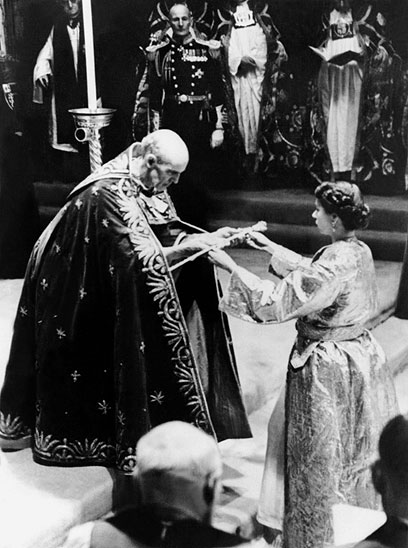ההכתרה ב-1953 (צילום: AFP) (צילום: AFP)