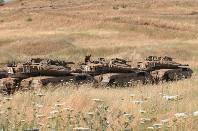 טנקים ישראלים בגבול (צילום: אביהו שפירא) (צילום: אביהו שפירא)