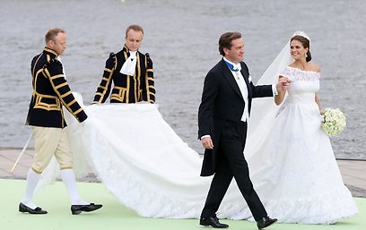 הזוג המלכותי. שובל השמלה מגיע לאורך 4 מטרים (צילום: gettyimages) (צילום: gettyimages)