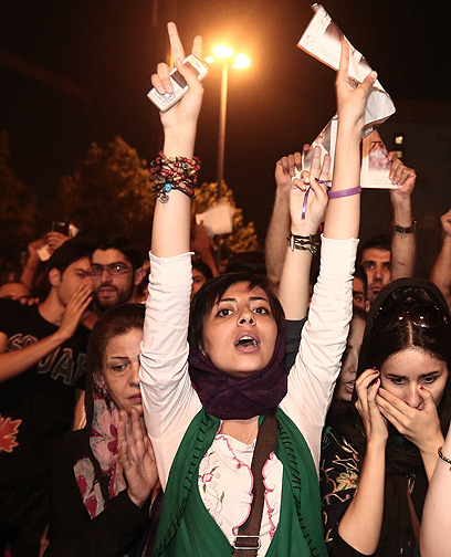 העם האיראני הביע את מחאתו בקלפי (צילום: MCT) (צילום: MCT)