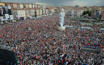 Mass rally in Ankara (Photo: MCT)