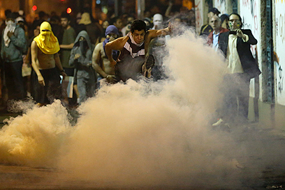 לא מפחדים. מפגינים בריו דה ז'ניירו (צילום: AP) (צילום: AP)