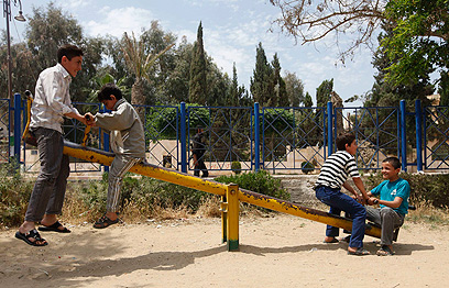 ארבעת הילדים. "כאן אסור גרפיטי" (צילום: רויטרס) (צילום: רויטרס)