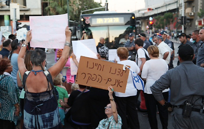 "ילדינו וחיינו אינם הפקר", הערב בתל אביב (צילום: מוטי קמחי) (צילום: מוטי קמחי)