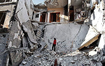 הרס בקרבות בעיר חומס (צילום: AP) (צילום: AP)