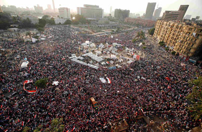 לא הולכים לשום מקום. כיכר תחריר בקהיר (צילום: רויטרס) (צילום: רויטרס)