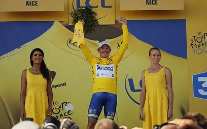 סיימון ג'ראנס עם החולצה הצהובה (צילום: AFP) (צילום: AFP)
