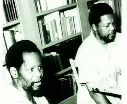 מנדלה עם מזכ"ל ANC אוליבר טמבו, 1964                 (צילום: רויטרס) (צילום: רויטרס)