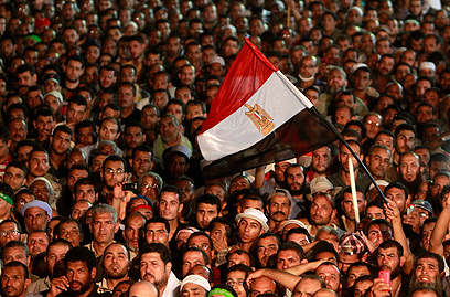 תומכי מורסי התנחלו בשני אזורים מרכזיים בקהיר (צילוםף רויטרס) (צילוםף רויטרס)