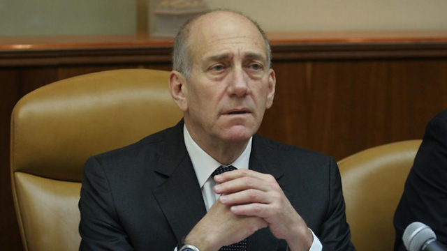 Ehud Olmert in a cabinet meeting of the 31st government (Photo: Gil Yohanan)