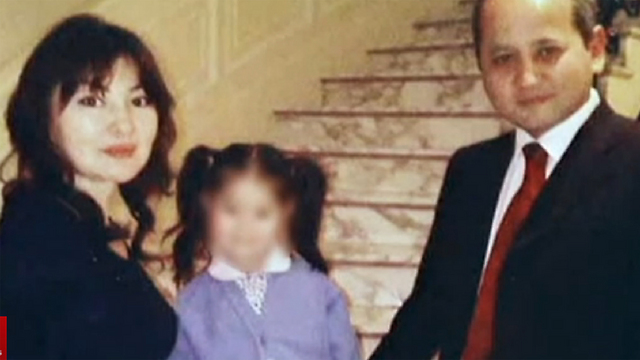 אשתו של אבליאזוב ובתו גורשו בחודש שעבר מאיטליה לקזחסטן ()