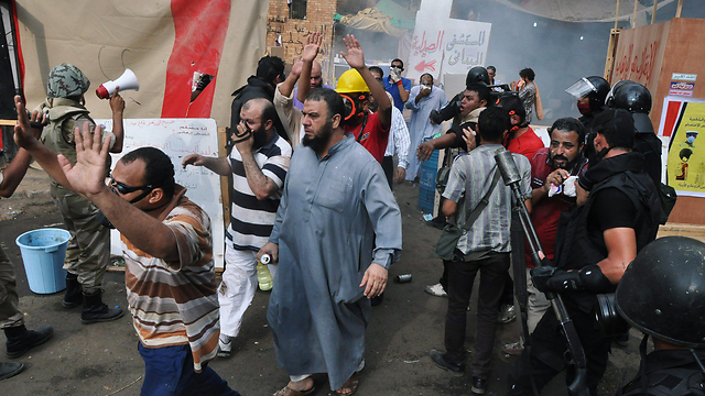 Clearing of pro-Morsi camp (Photo: AP) (Photo: AP)