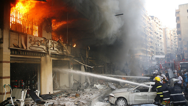 Car bombing in Dahiya (Photo: AFP)