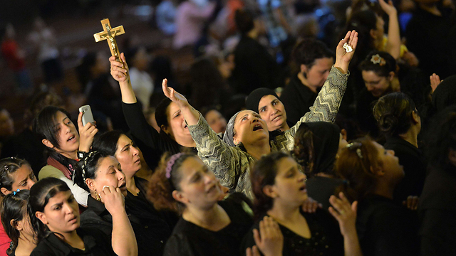 נוצרים בקהיר. האיסלאמיסטים בבירה במגננה, אך בדרום יש להם השפעה (צילום: AFP) (צילום: AFP)