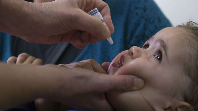 קו הגנה שני - מבצע החיסון  (צילום: AFP) (צילום: AFP)