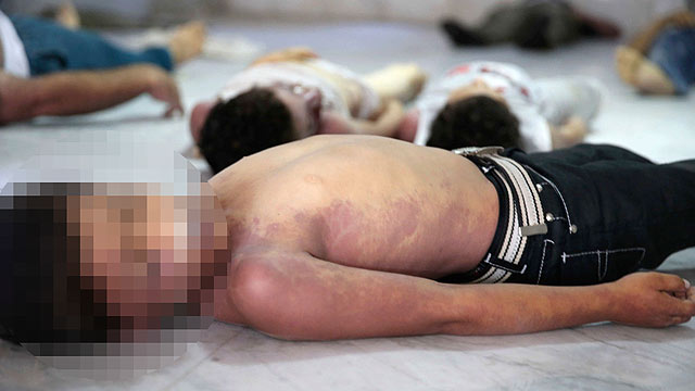 Victims of alleged chemical attack (Photo: Reuters)