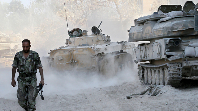 Syrian army battling rebels in Damascus (Photo: AP)