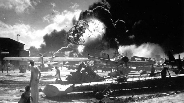 ההתקפה בפרל הרבור במלחמת העולם השנייה (צילום: איי פי) (צילום: איי פי)