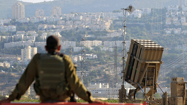 Iron Dome battery near Haifa (Photo: AP)