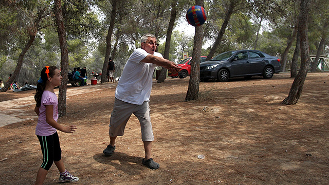 לימדו את הדור הבא כדורעף (צילום: רועי עידן) (צילום: רועי עידן)