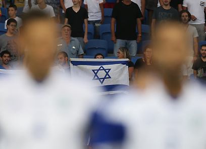 דגל ישראל בזמן ההמנון (צילום: אורן אהרוני) (צילום: אורן אהרוני)