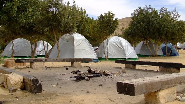 ממשית. לנטות אוהלים ולכייף (צילום: רט"ג) (צילום: רט