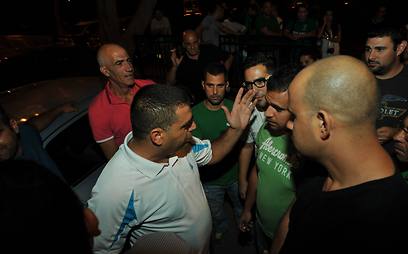 אוהדי כפ"ס ונציגי אום אל פאחם (צילום: יובל חן) (צילום: יובל חן)