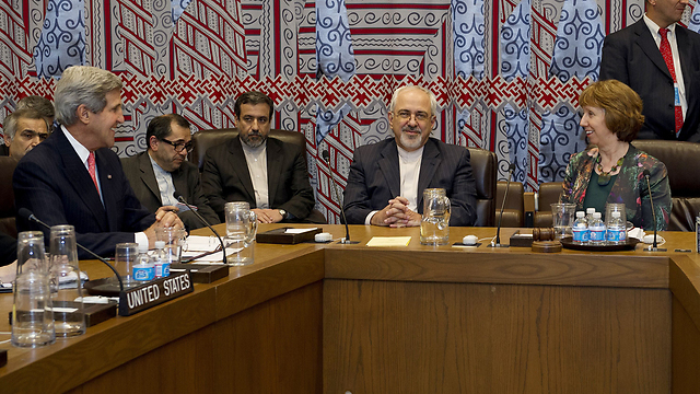 קרי, זריף ואשטון. לקראת סיום הנתק האיראני-אמריקני? (צילום: AFP) (צילום: AFP)