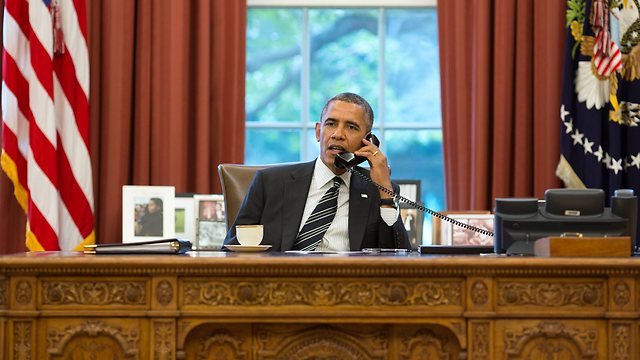 Obama on the phone with Rohani (Photo: MCT)