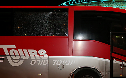 האוטובוס שנרגם אמש (צילום: ראובן שוורץ) (צילום: ראובן שוורץ)