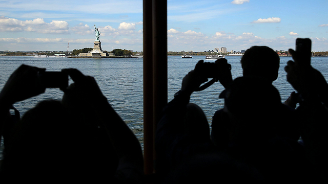 אלא לראותו בלבד. פסל החירות (צילום: AFP) (צילום: AFP)